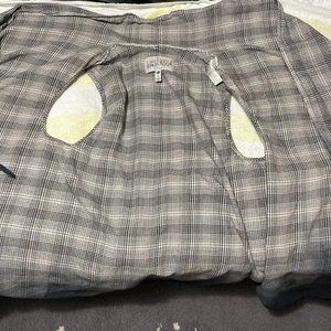 Sleeveless Throwover